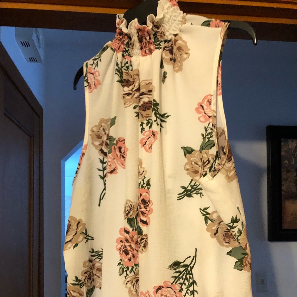 Smocked Neck Floral Tank Top (white)